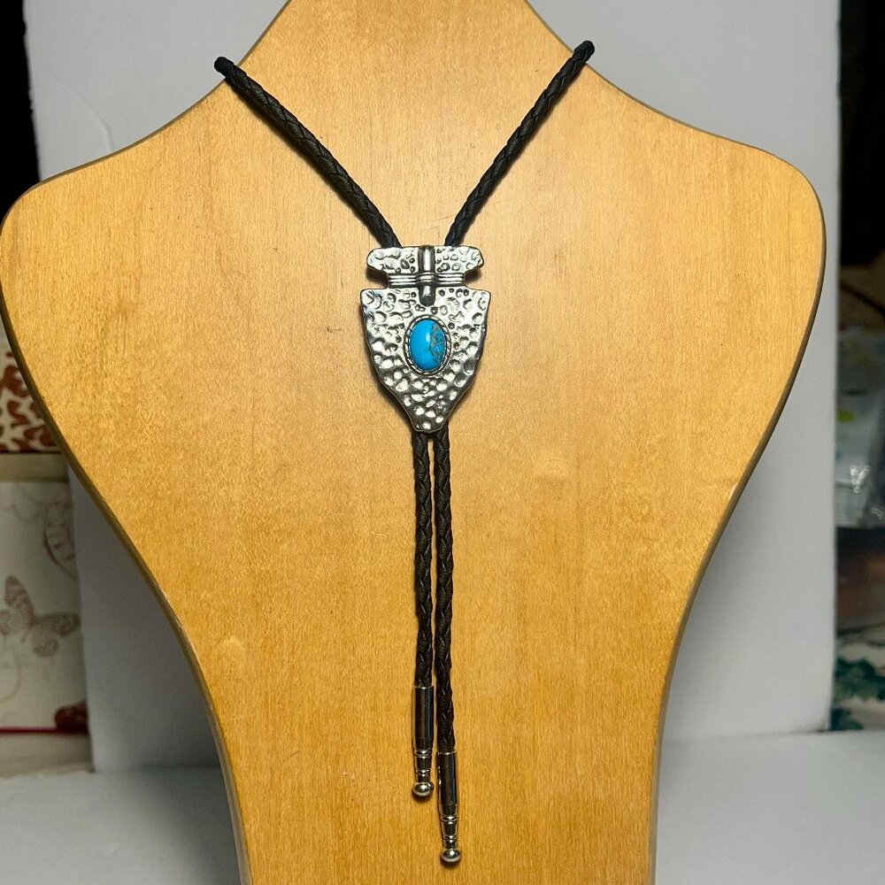 Vintage Southwestern Silver-tone Bolo Tie with a Turquoise Stone